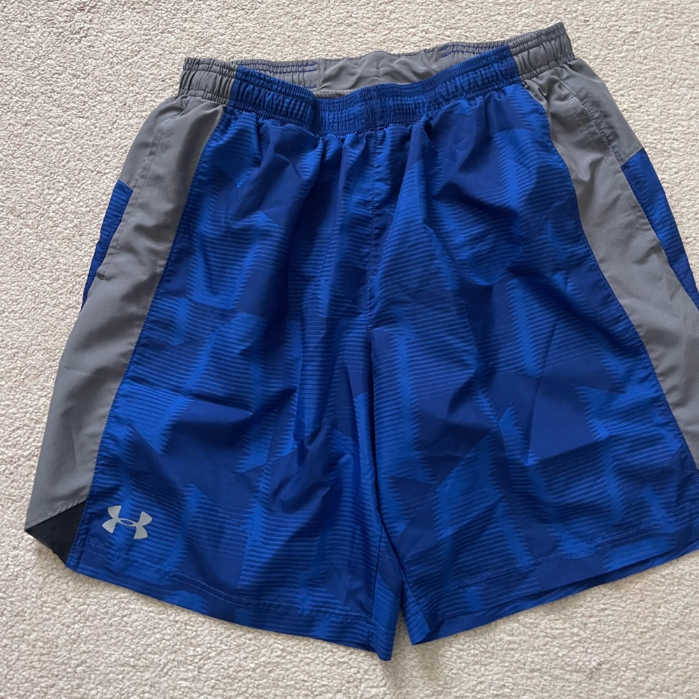 Under Armour Men’s Blue and Gray Men's Shorts Size Large